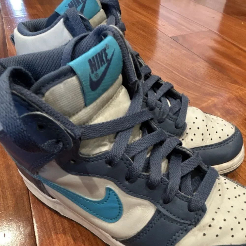Nike Dunk Boys Blue & White High Top Leather Sneakers size 5